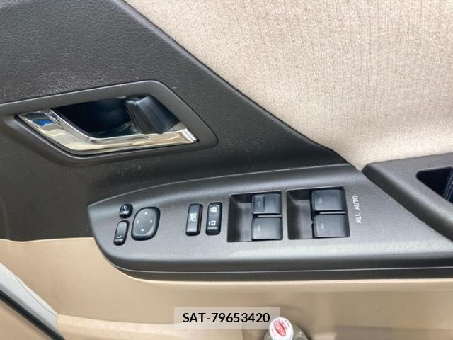 Toyota ALPHARD 2013-04 8657831-18