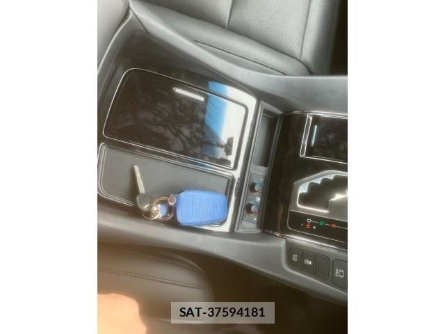 Toyota ALPHARD 2021-11 8657797-24