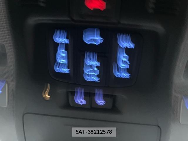 Toyota ALPHARD 2019-03 8685102-14