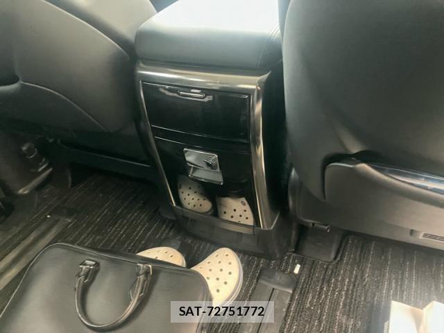 Toyota ALPHARD 2018-05 8685107-17