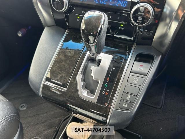 Toyota ALPHARD 2016-04 8740196-13