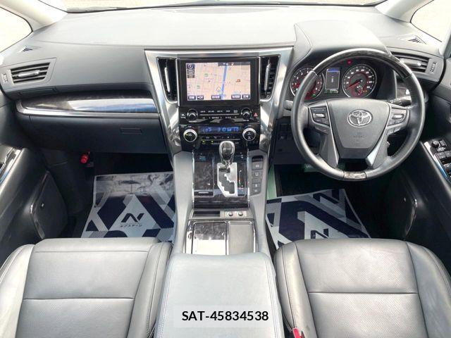 Toyota ALPHARD 2018-05 8740169-1