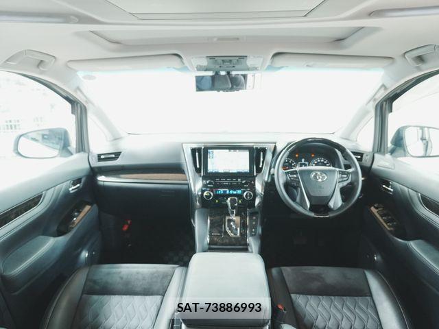 Toyota ALPHARD 2016-08 8740188-1