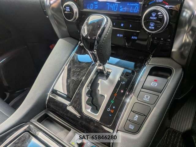Toyota ALPHARD 2021-01 8740163-11