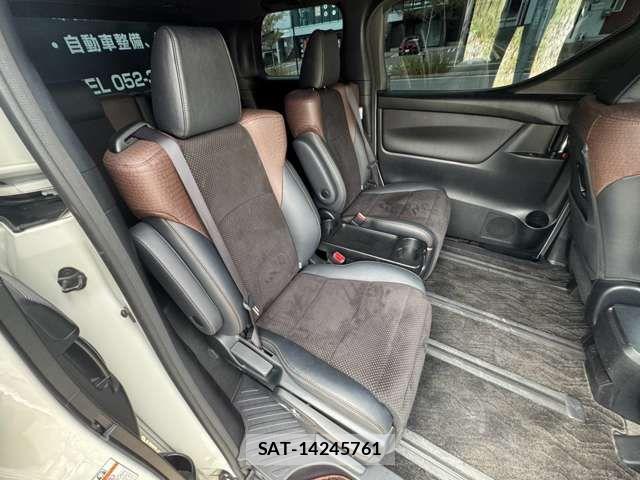 Toyota ALPHARD 2017-02 8740197-10