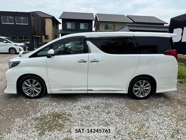 Toyota ALPHARD 2017-02 8740197-17