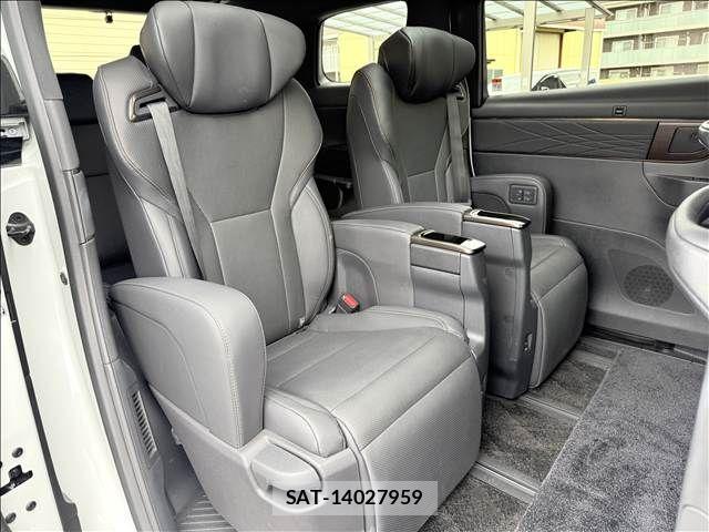 Toyota ALPHARD 2023-11 8740150-11