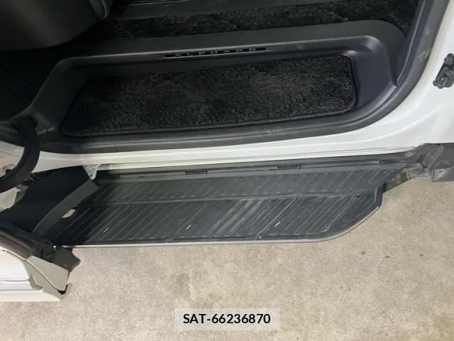 Toyota ALPHARD 2024-03 8740155-12