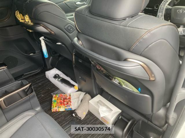 Toyota ALPHARD 2024-06 8740157-17
