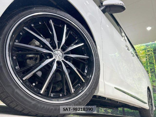 Toyota ALPHARD 2017-04 8740183-13