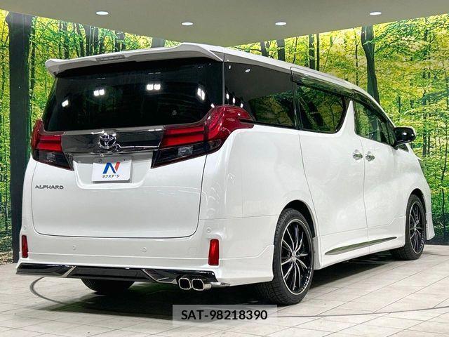 Toyota ALPHARD 2017-04 8740183-16