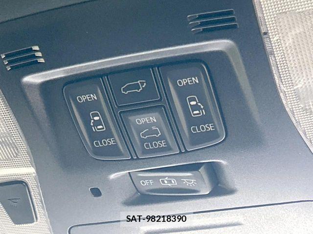 Toyota ALPHARD 2017-04 8740183-6