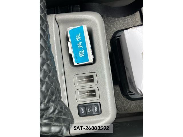 Toyota ALPHARD 2007-08 8740214-18