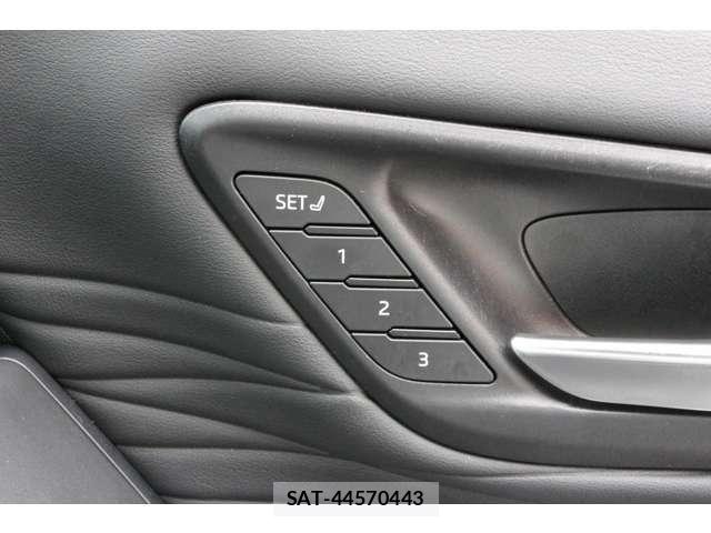 Toyota ALPHARD 2023-10 8740153-25