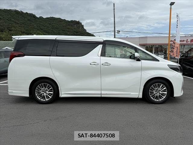 Toyota ALPHARD 2018-03 8779362-11