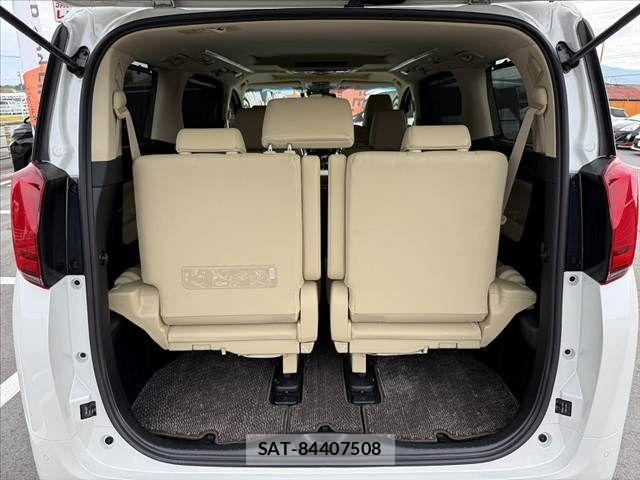 Toyota ALPHARD 2018-03 8779362-20
