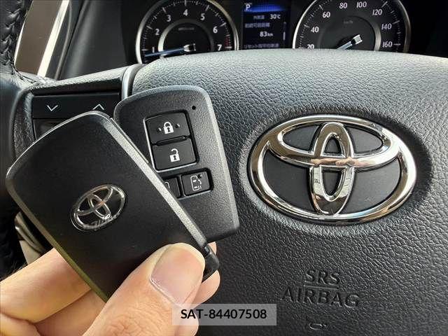 Toyota ALPHARD 2018-03 8779362-6