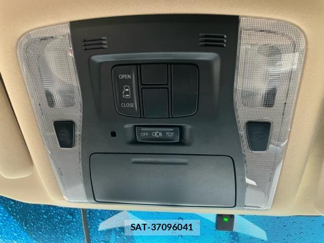 Toyota ALPHARD 2017-08 8779374-18