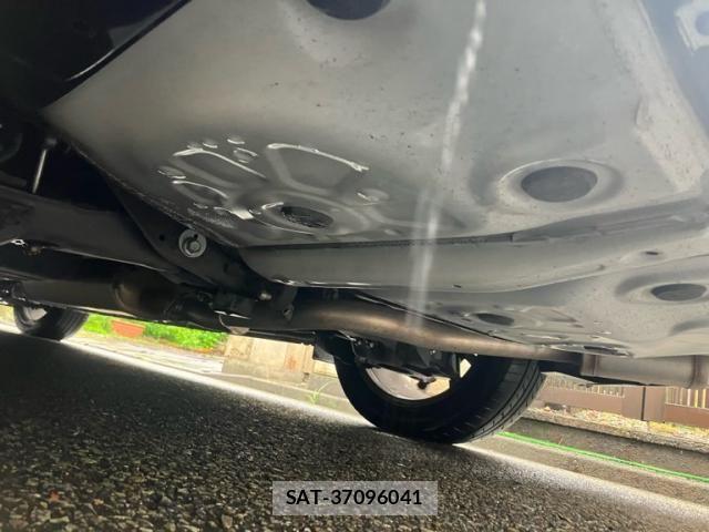 Toyota ALPHARD 2017-08 8779374-21