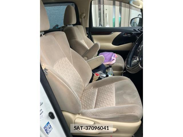 Toyota ALPHARD 2017-08 8779374-8