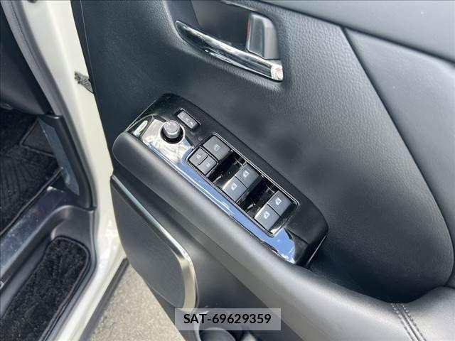 Toyota ALPHARD 2021-03 8779365-14