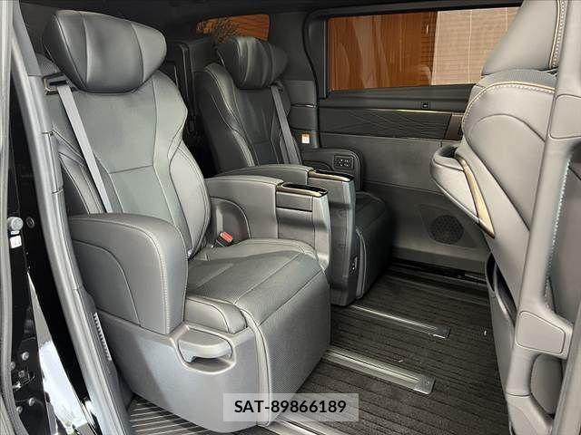 Toyota ALPHARD 2026-04 8779211-18