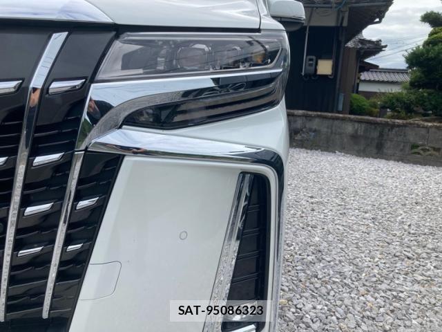 Toyota ALPHARD 2022-06 8779354-9
