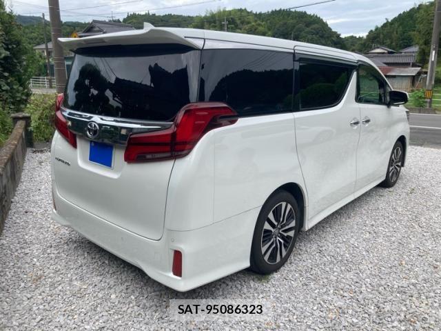 Toyota ALPHARD 2022-06 8779354-3