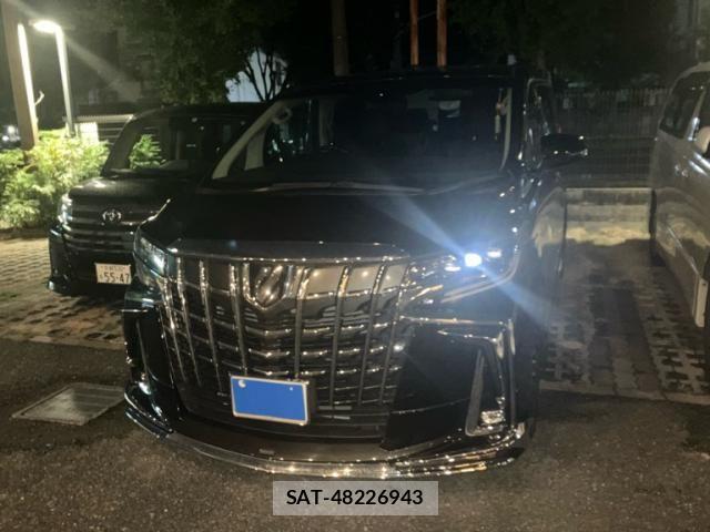 Toyota ALPHARD 2022-06 8779353-1