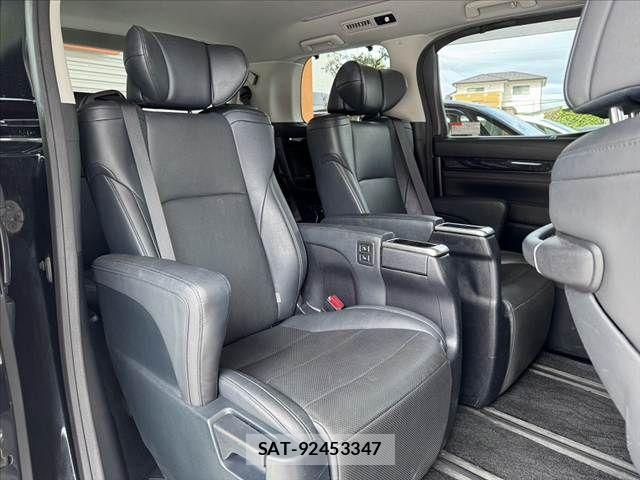Toyota ALPHARD 2018-07 8779370-17