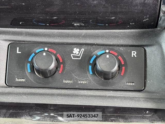 Toyota ALPHARD 2018-07 8779370-25