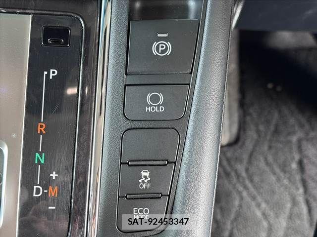 Toyota ALPHARD 2018-07 8779370-6