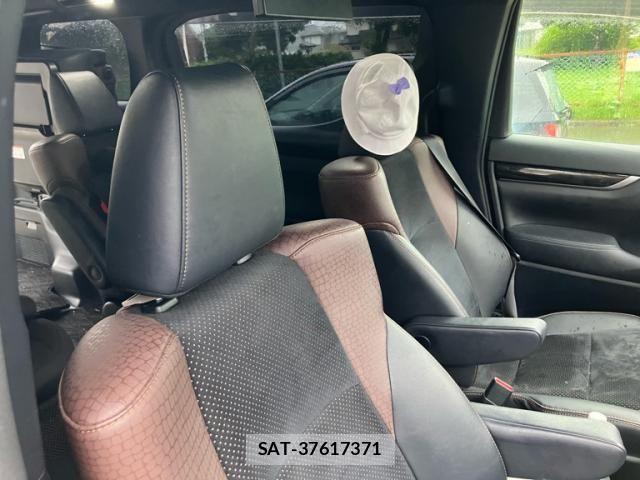 Toyota ALPHARD 2017-06 8779372-16