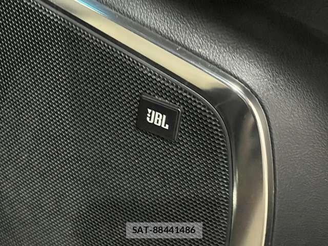 Toyota ALPHARD 2018-03 8779381-8