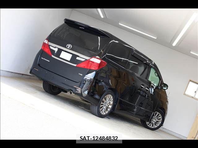Toyota ALPHARD 2013-09 8795168-11