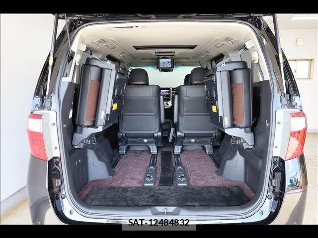 Toyota ALPHARD 2013-09 8795168-19