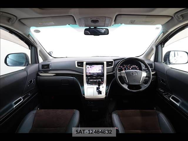 Toyota ALPHARD 2013-09 8795168-2
