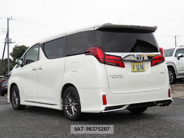 Toyota ALPHARD 2022-04 8827564-5