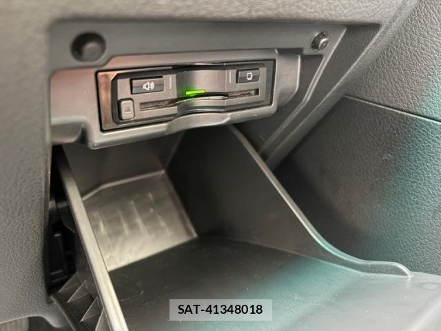 Toyota ALPHARD 2013-11 8827702-17