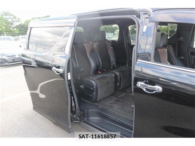 Toyota ALPHARD 2017-05 8827685-25