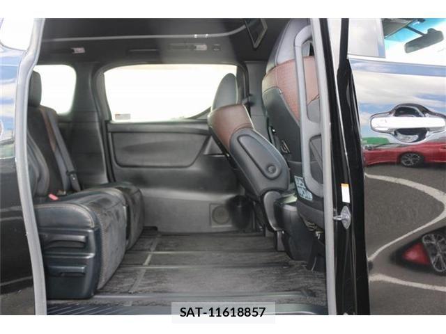 Toyota ALPHARD 2017-05 8827685-26