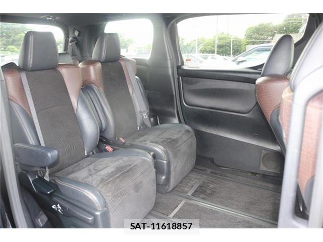 Toyota ALPHARD 2017-05 8827685-27