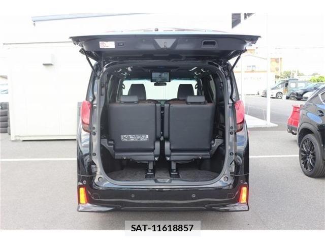 Toyota ALPHARD 2017-05 8827685-28