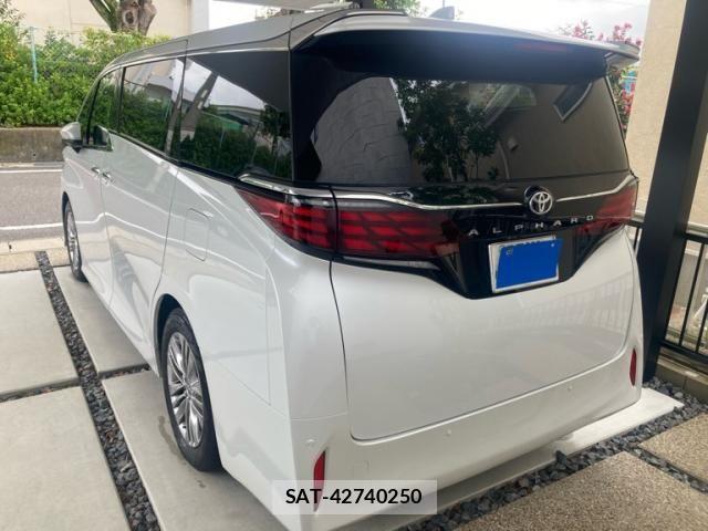 Toyota ALPHARD 2024-11 8827575-2