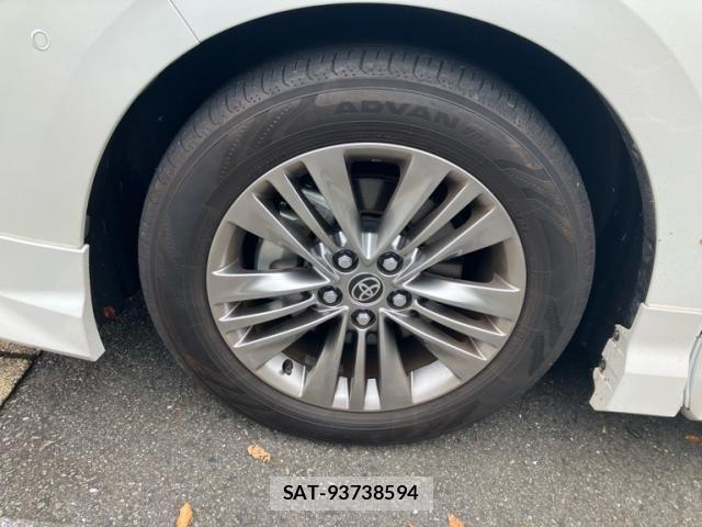 Toyota ALPHARD 2024-07 8827471-7