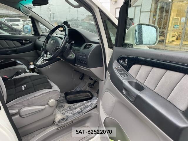 Toyota ALPHARD 2005-02 8848112-13