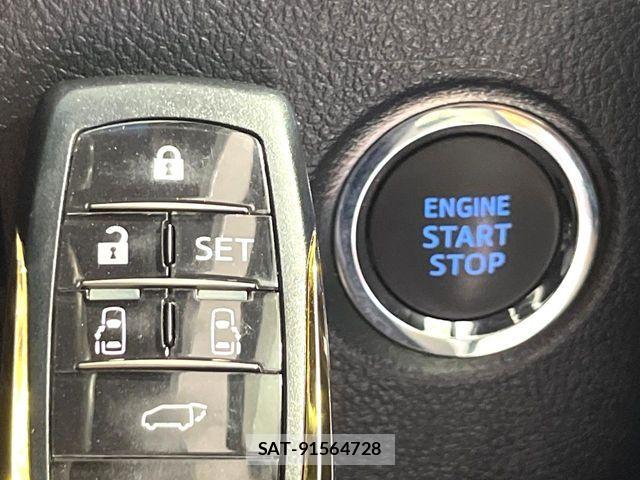 Toyota ALPHARD 2017-02 8848097-19