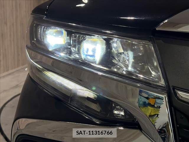 Toyota ALPHARD 2018-06 8848068-15
