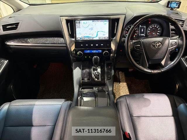 Toyota ALPHARD 2018-06 8848068-2