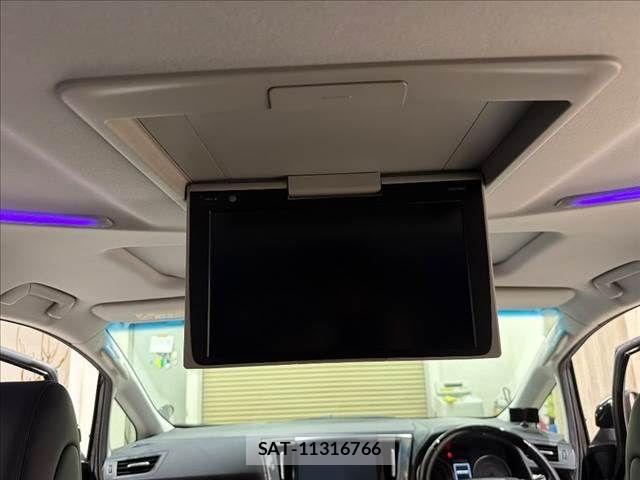 Toyota ALPHARD 2018-06 8848068-6